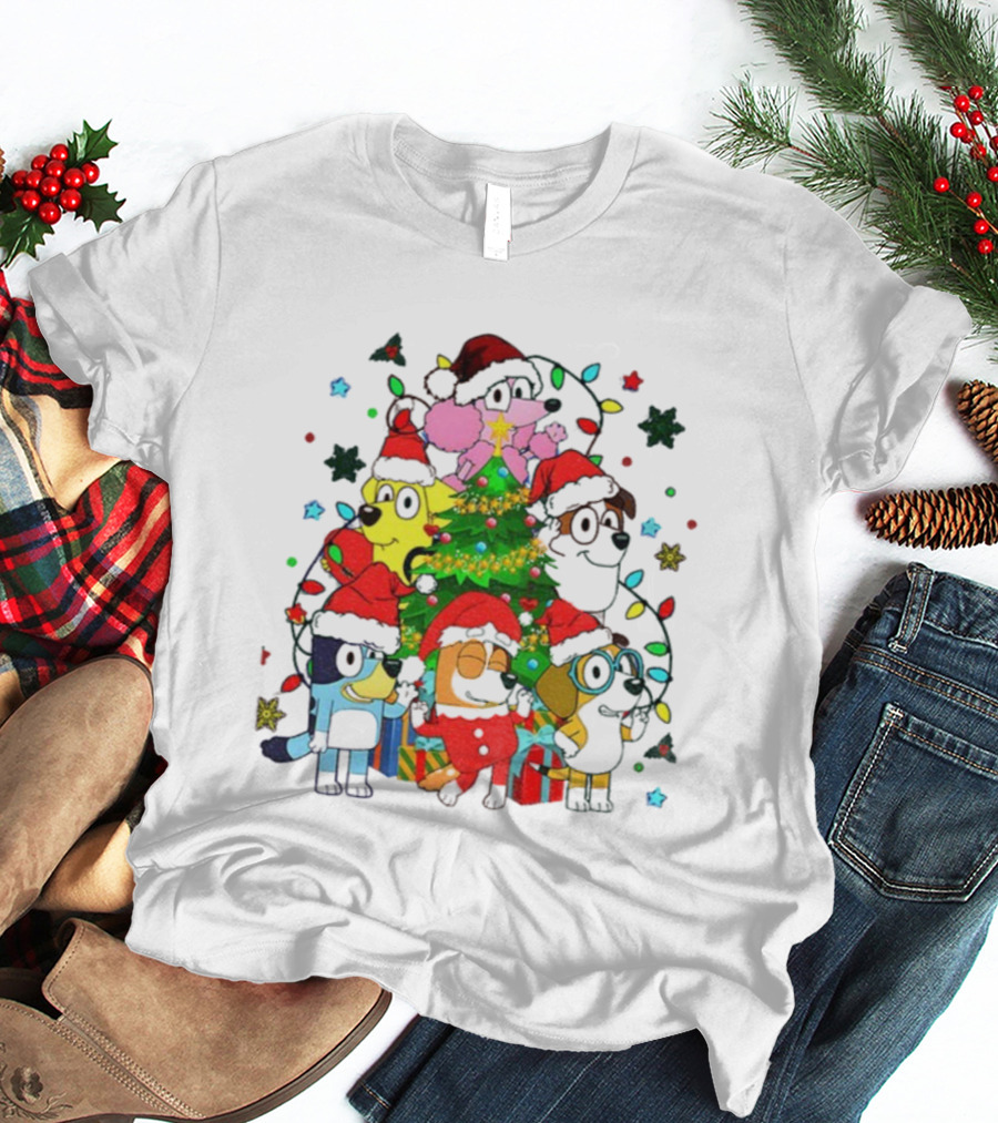 Bluey And Friends Christmas Tree Santa Hats Festive Lights T-Shirt