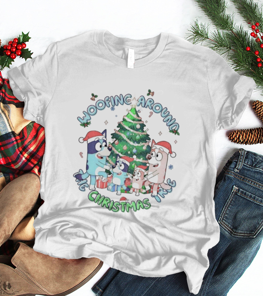 Bluey Family Woofing Around Christmas Tree Santa Hat Merry Christmas T-Shirt