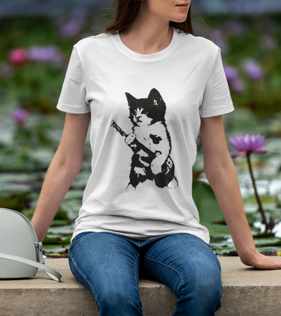 Rockstar Kitten Vintage Gun Holder Retro Style T-Shirt