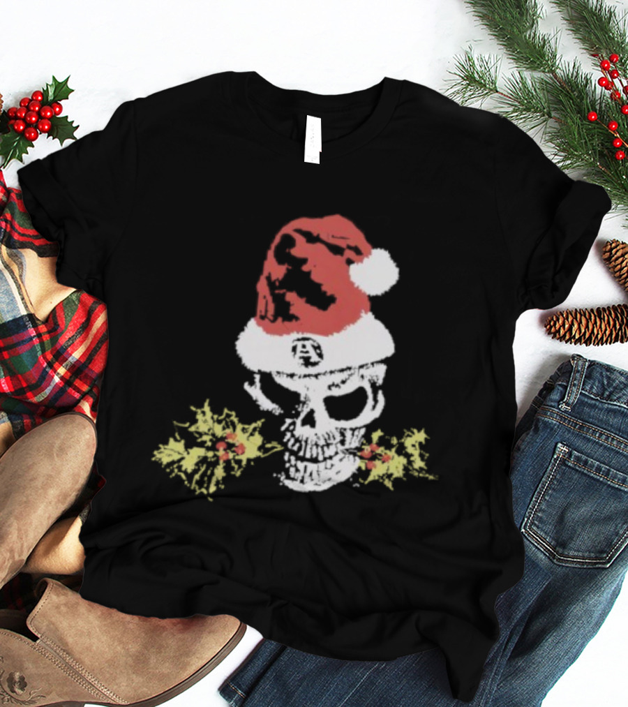 Alchemist Christmas Skull Santa Hat Holly Wreath T-Shirt