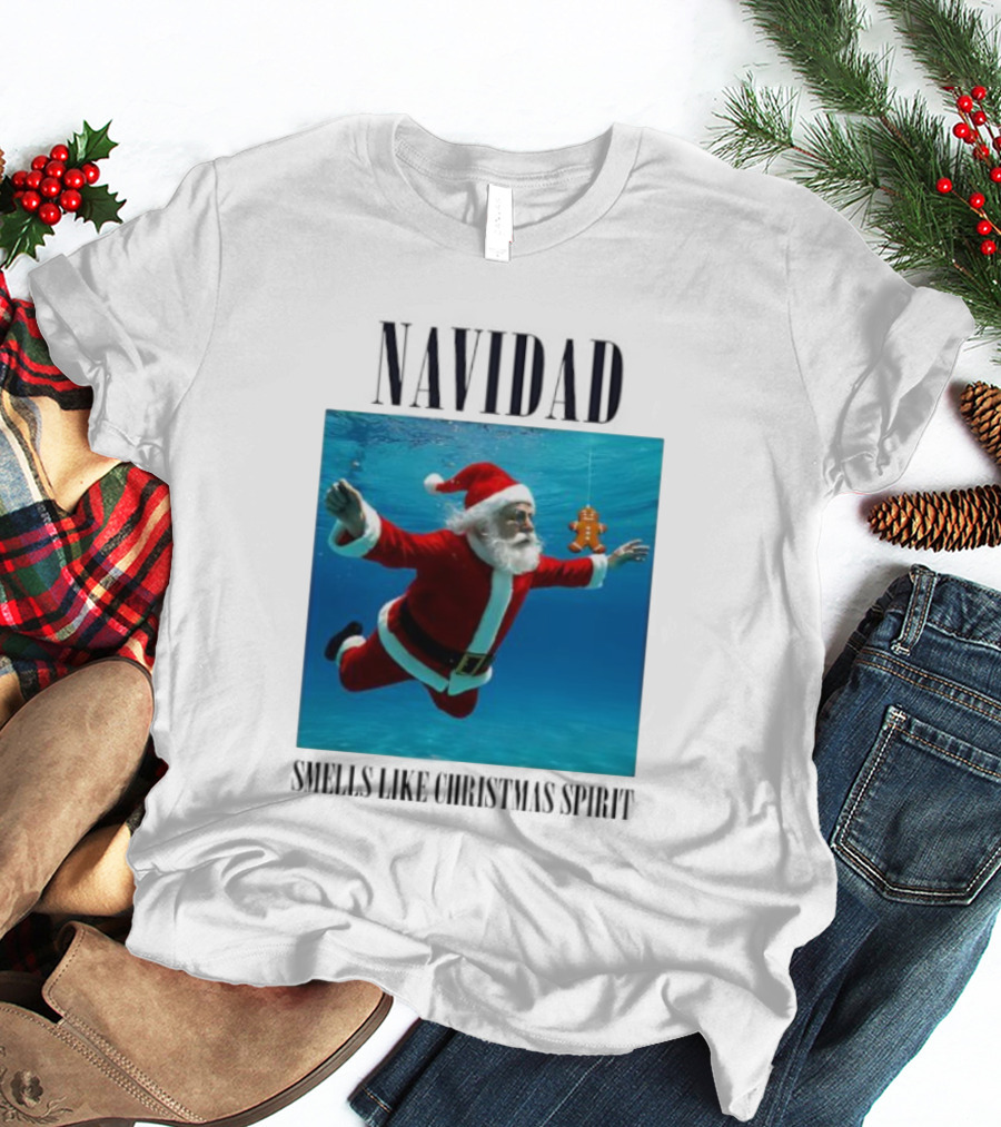 Navidad Santa Claus Underwater Smells Like Christmas Spirit T-Shirt