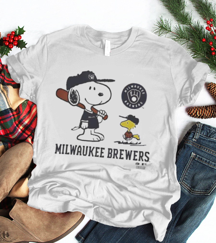 Milwaukee Brewers Snoopy Woodstock Peanuts Baseball Fan Apparel T-Shirt