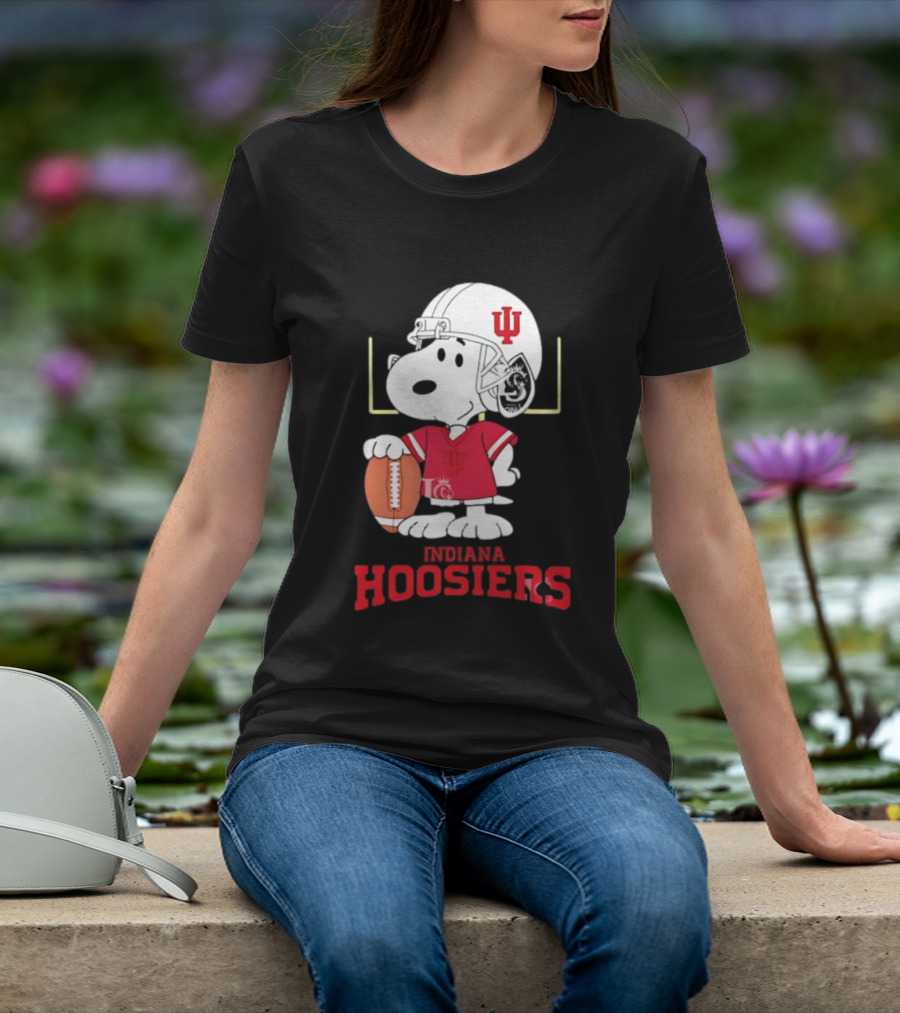 Snoopy Indiana Hoosiers Football Helmet Jersey Football Field T-Shirt