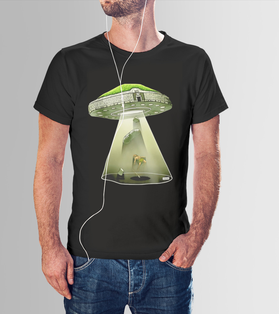 Newgrange UFO Encounter Ancient Aliens UAP Beam T-Shirt