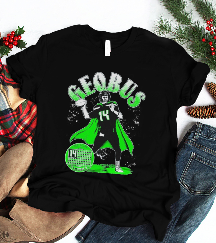 Geqbus Protector 14 Sam Erica Football Hero Green Cape T-Shirt
