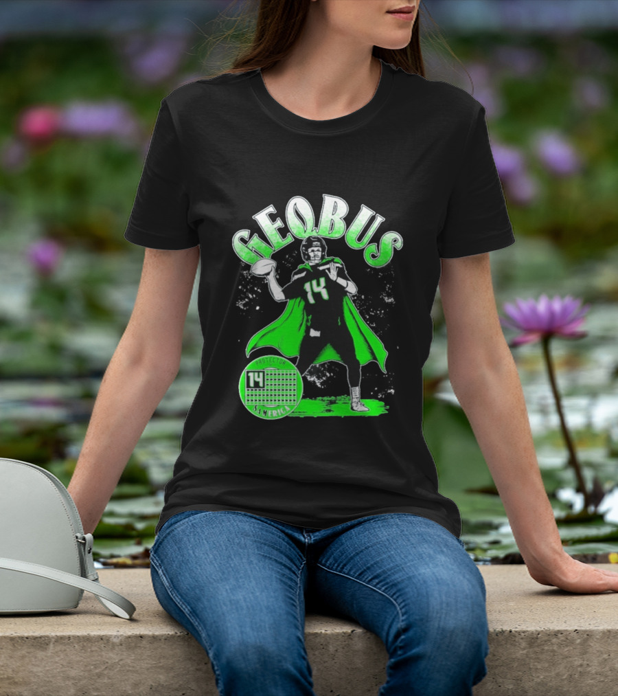 Geqbus Protector 14 Sam Erica Football Hero Green Cape T-Shirt