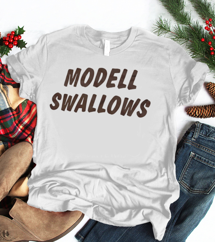 Modell Swallows Bold Text Trendy T-Shirt