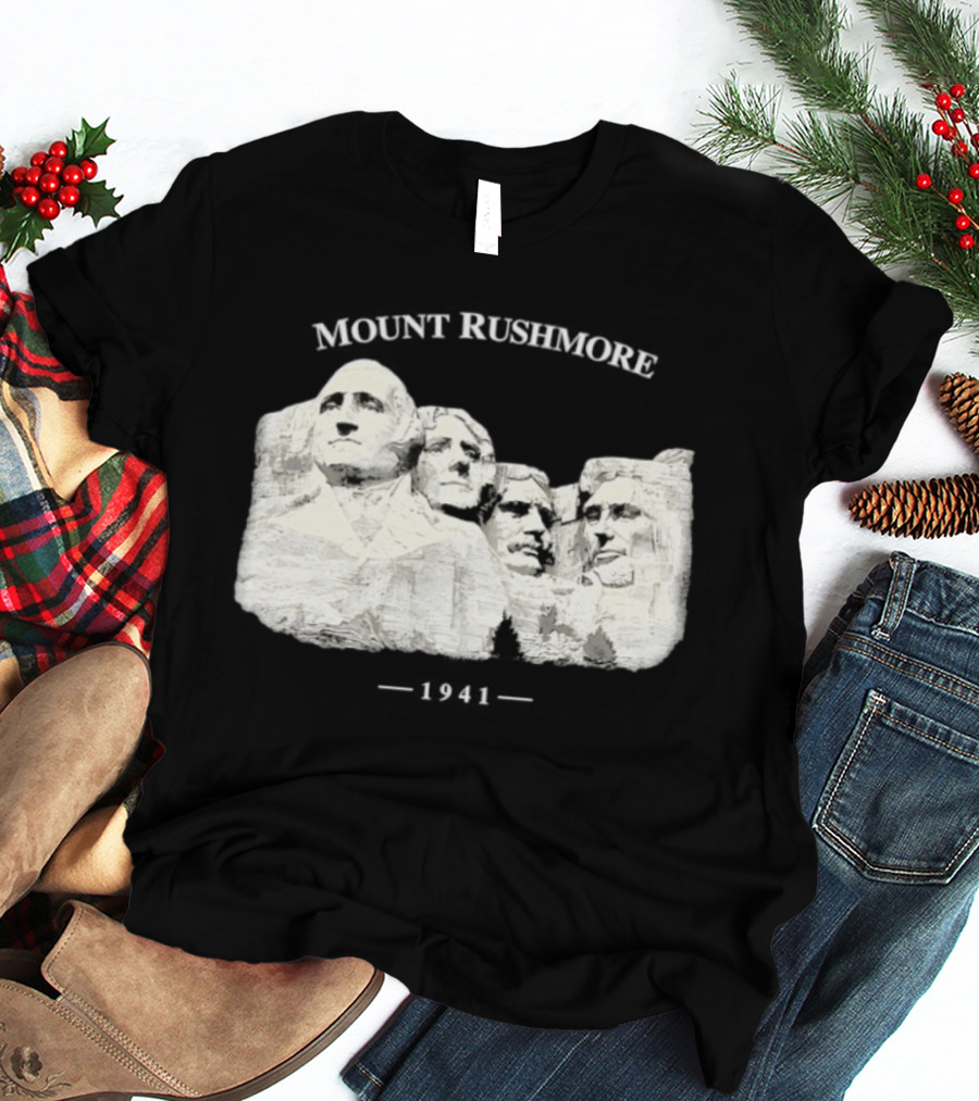 Mount Rushmore National Memorial South Dakota 1941 T-Shirt
