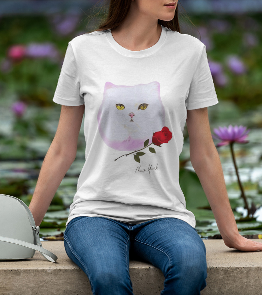Cat Rose New York White Cat Face Yellow Eyes Red Rose T-Shirt