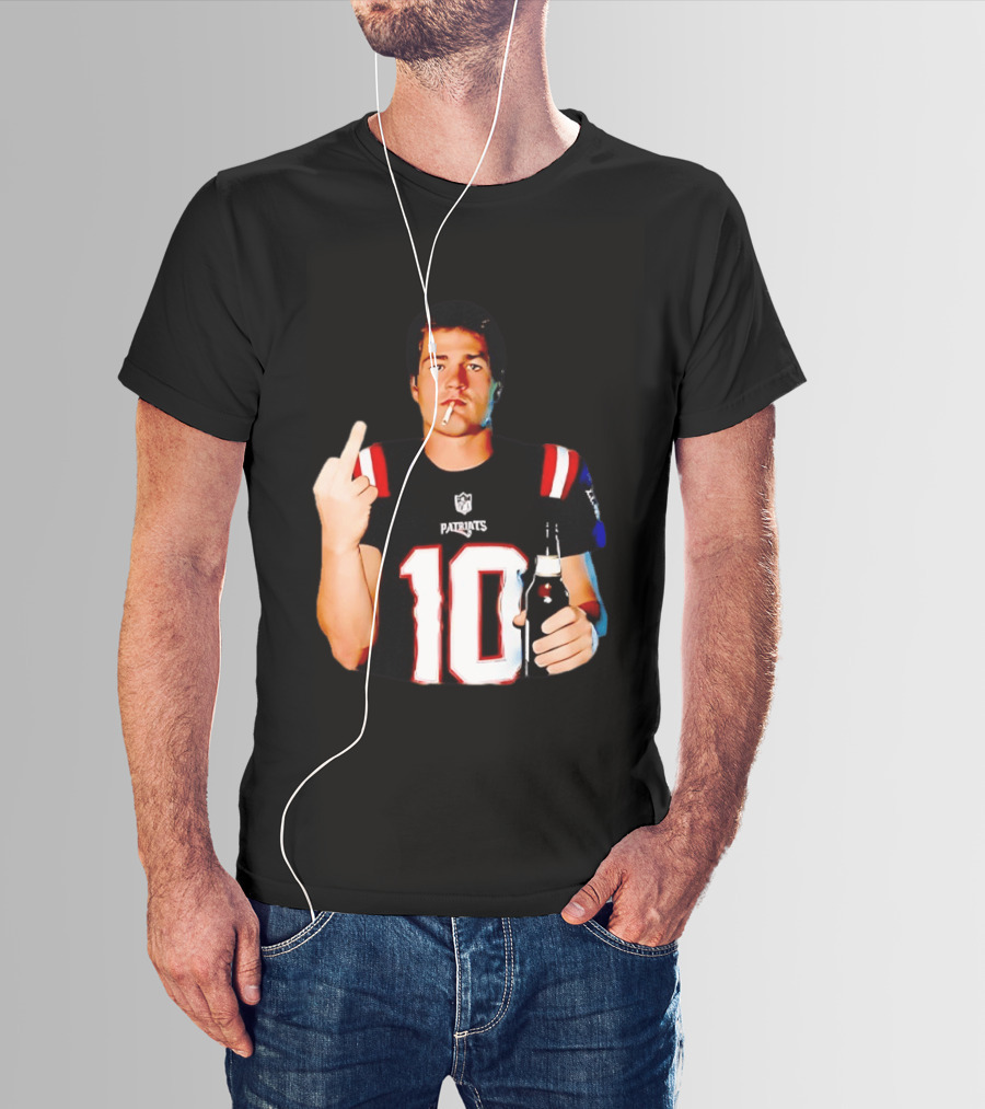 Drake Maye Middle Finger Smoking Holding Beer Can New England Patriots 10 T-Shirt