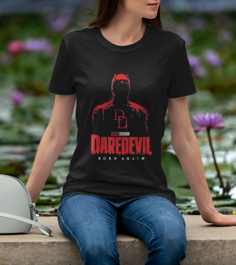 Marvel Daredevil Born Again DD Silhouette Red T-Shirt