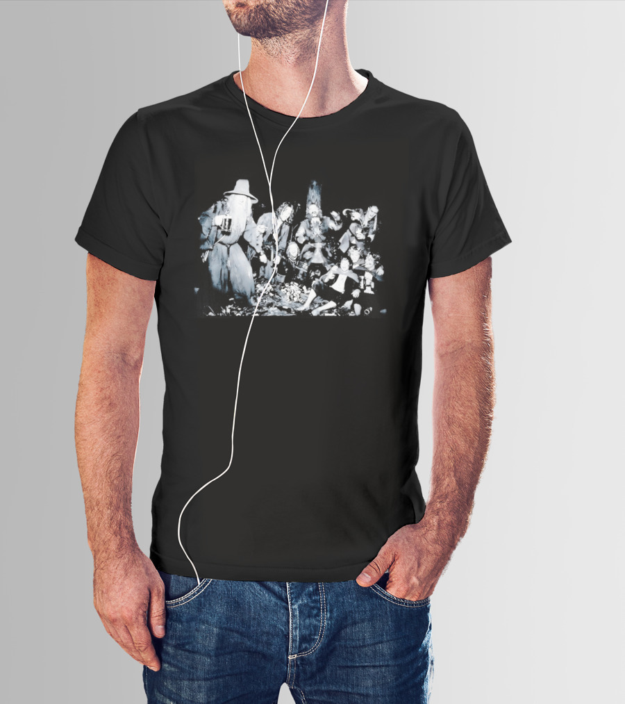 The Lord Of The Rings Fellowship Members Smoking Scene T-Shirt