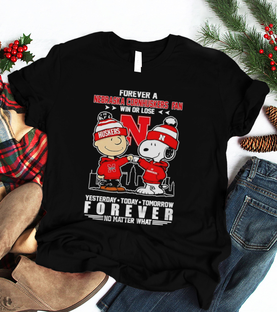 Forever A Nebraska Cornhuskers Fan Charlie Brown Snoopy Huskers Forever No Matter What T-Shirt