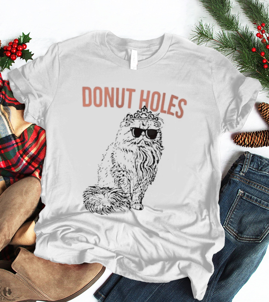 Donut Holes Persian Cat Sunglasses Crown T-Shirt
