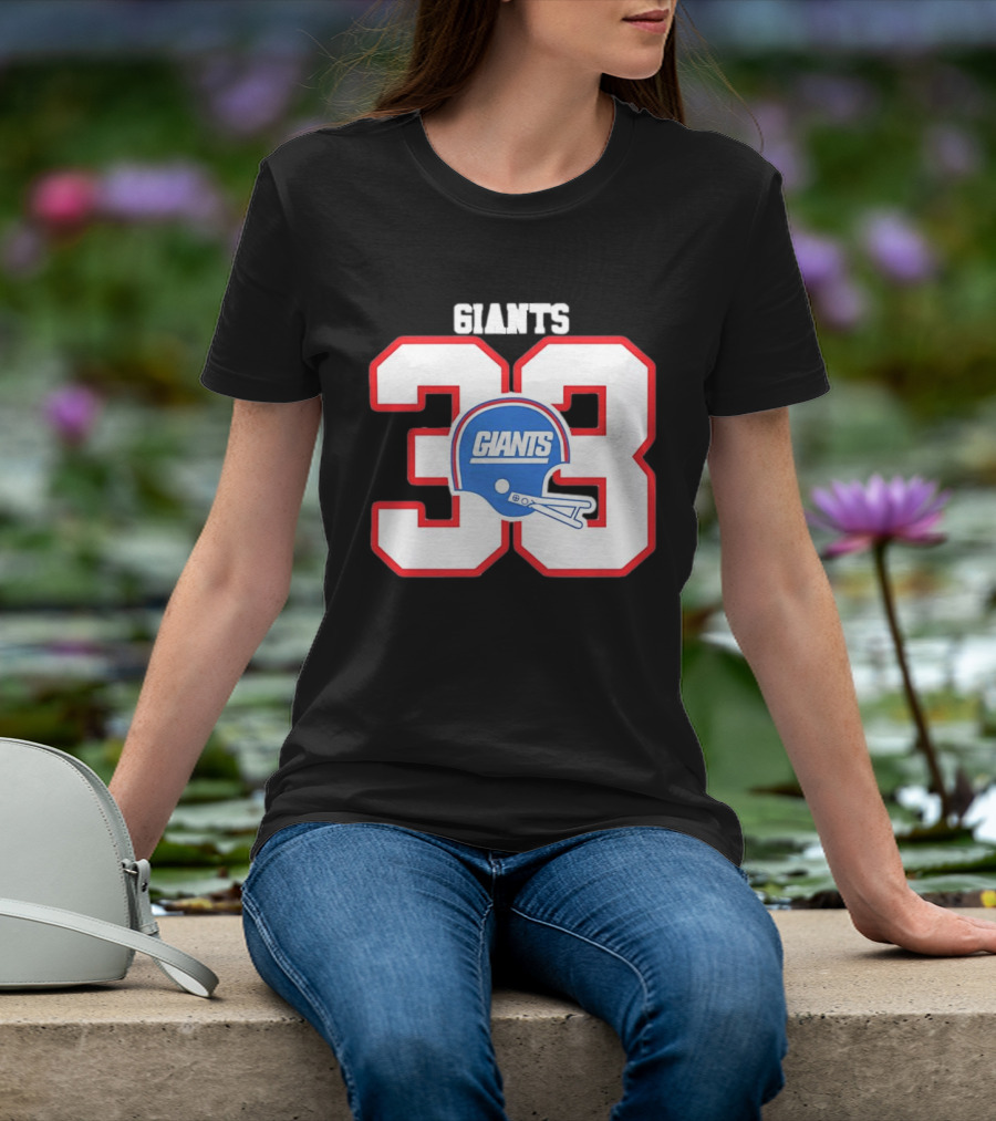 New York Giants 33 Helmet 80s Retro Football T-Shirt