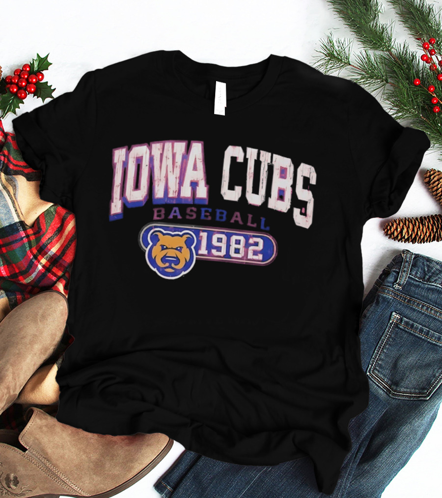Iowa Cubs Baseball 1982 Vintage Emblem With Bear T-Shirt