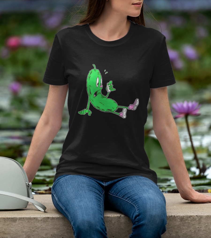 Stunsig Green Pickle Cartoon Phone Expression T-Shirt