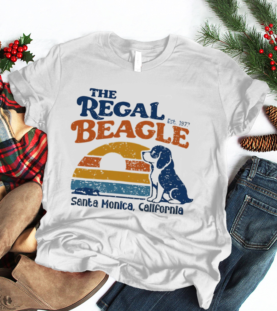 The Regal Beagle Santa Monica California Est 1977 Vintage Sunset Dog T-Shirt