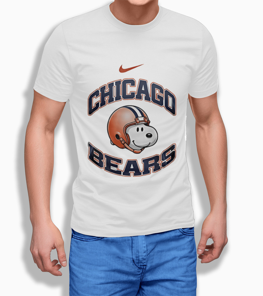 Nike Chicago Bears Snoopy Helmet T-Shirt