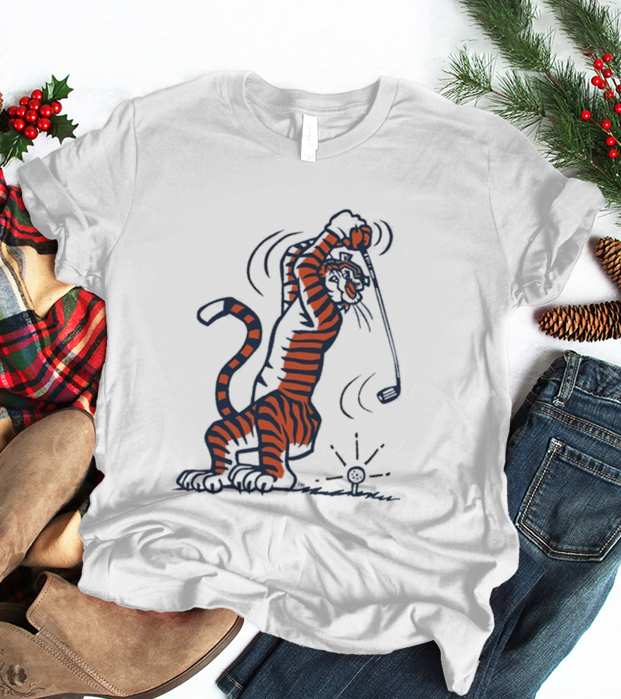 Auburn Tiger Swinging Golf Club Men's T-Shirt