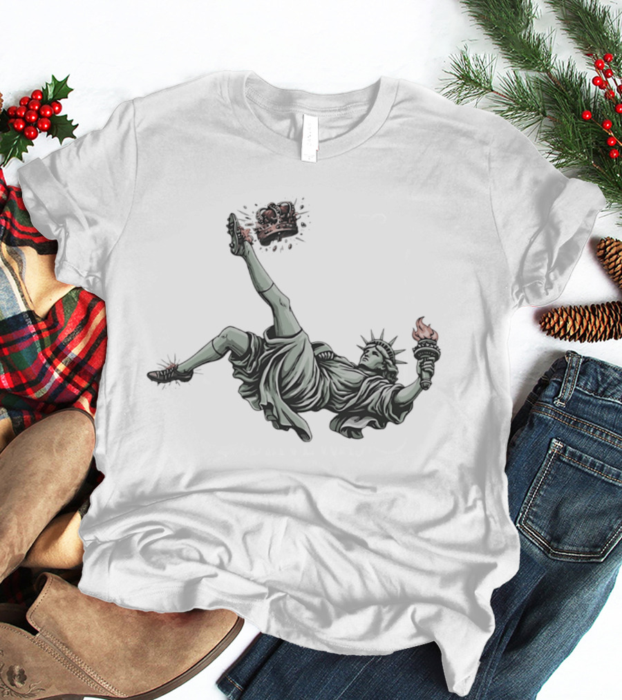 Statue Of Liberty Toppling Crown No Kings T-Shirt