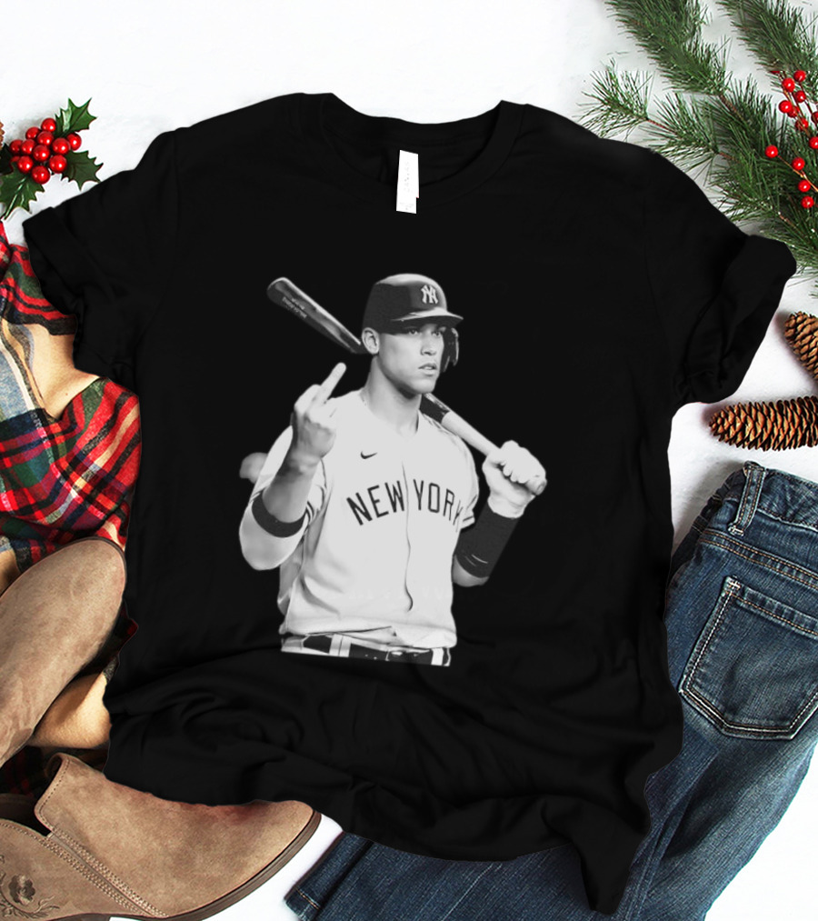 New York Yankees Aaron Judge Baseball Gesture T-Shirt