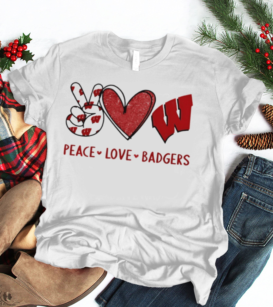 Peace Love Badgers Wisconsin Football Heart Sign T-Shirt