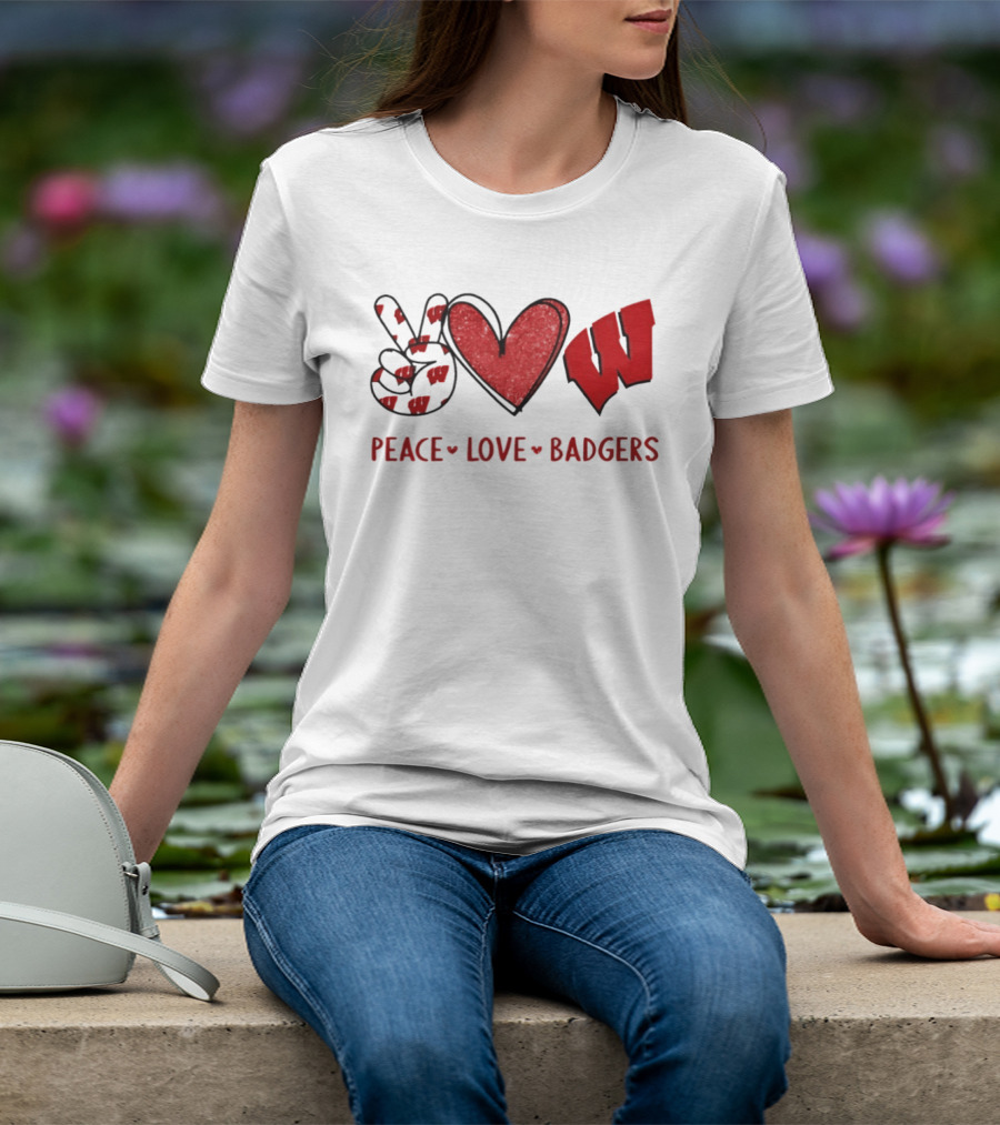 Peace Love Badgers Wisconsin Football Heart Sign T-Shirt