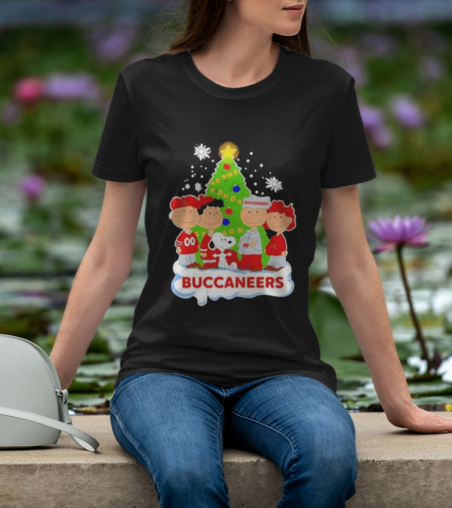Snoopy Buccaneers Christmas Tree Tampa Bay Peanuts Holiday T-Shirt
