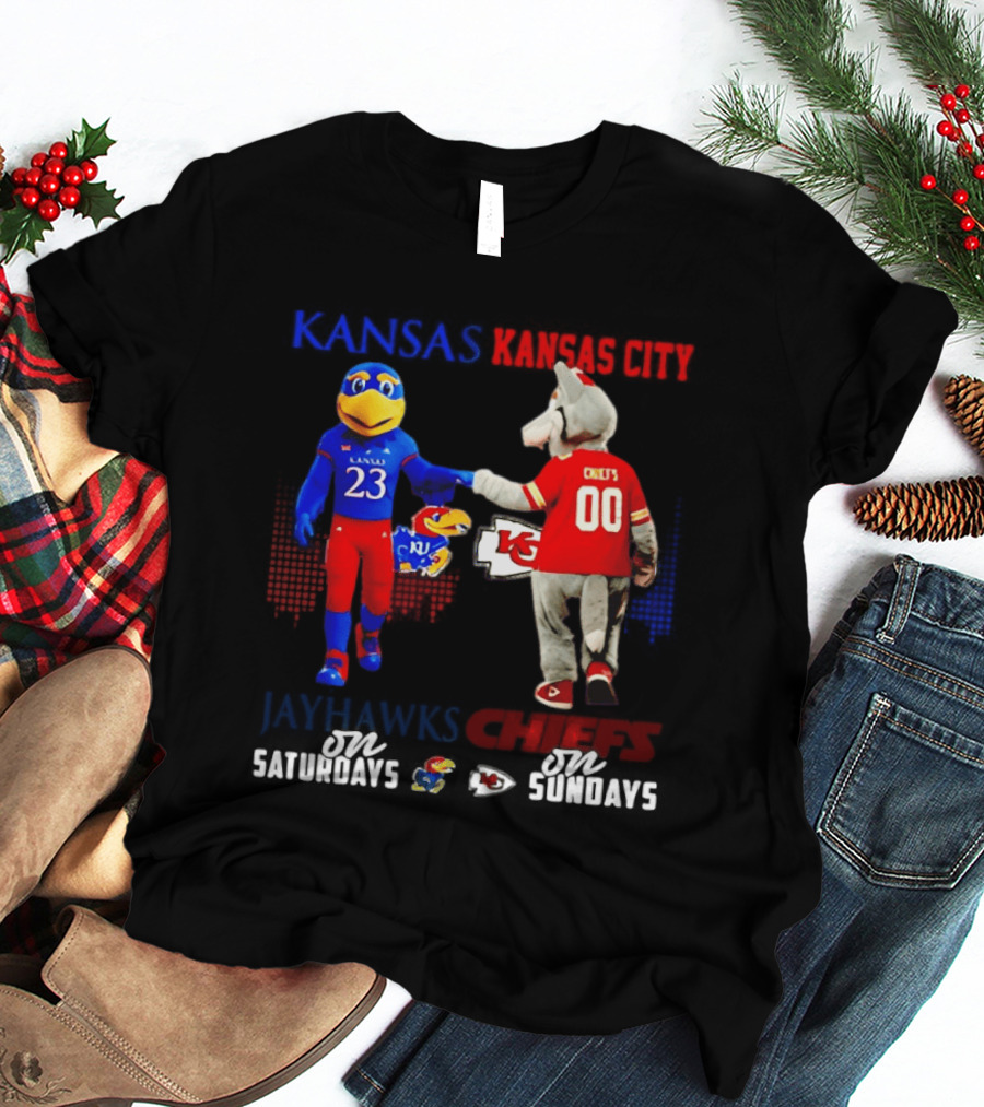 Kansas Jayhawks And Kansas City Chiefs Mascots Fist Bump 23 Vs 00 T-Shirt