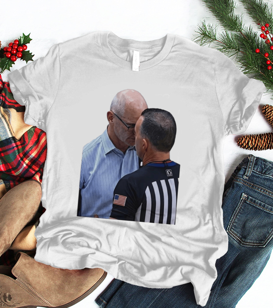 Dan Hurley Uconn Huskies Headbutt Confrontation With Referee Basketball Moment T-Shirt