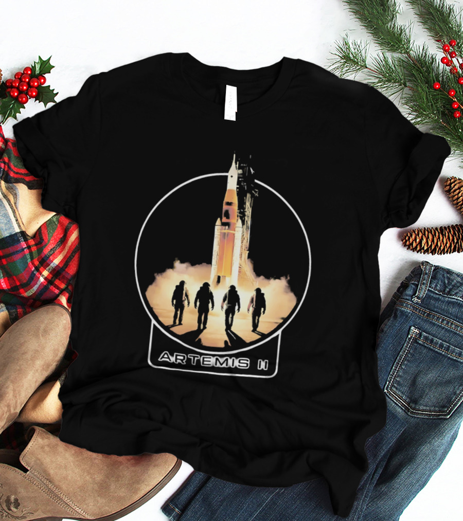 Artemis II Astronauts And Rocket Launch Moon Mission T-Shirt