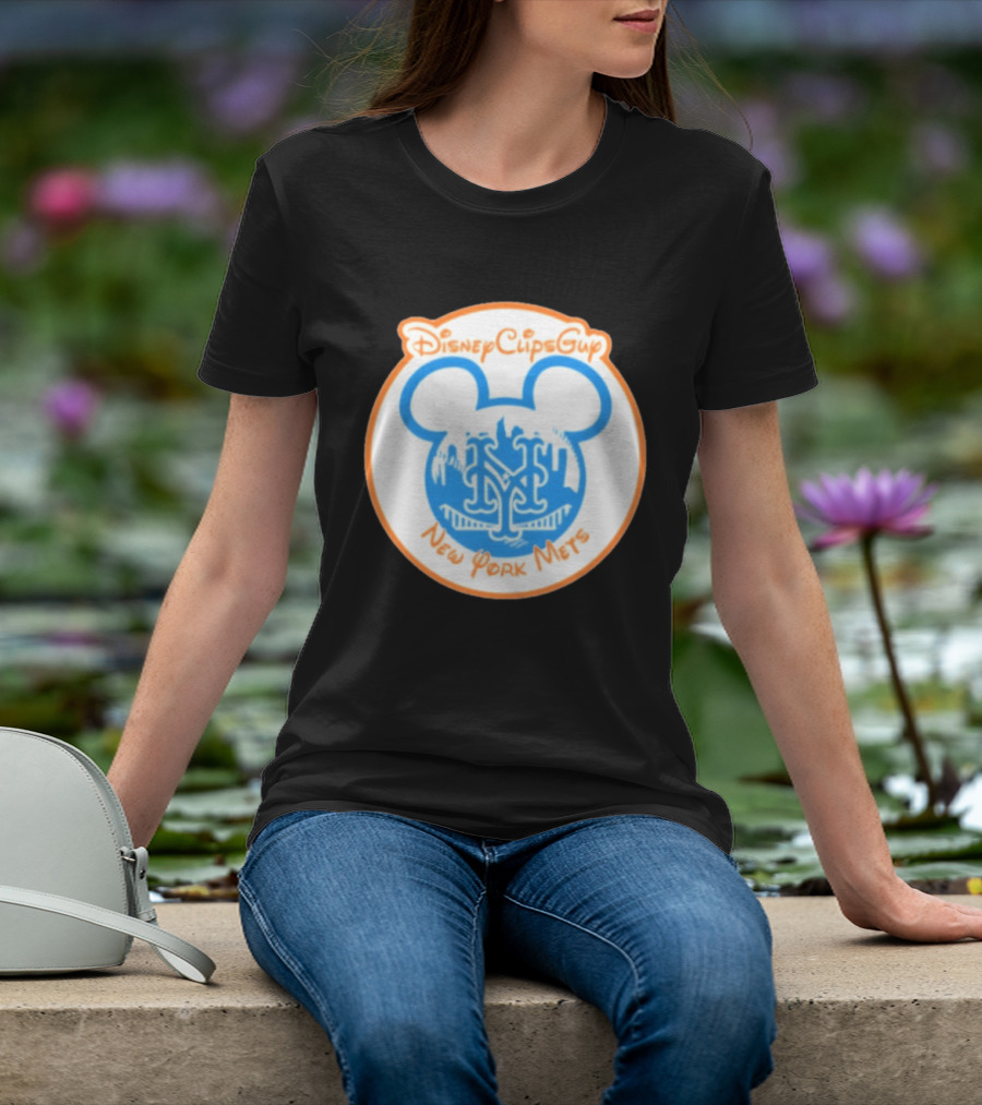 Disney Cups Guy New York Mets Mickey Ears T-Shirt