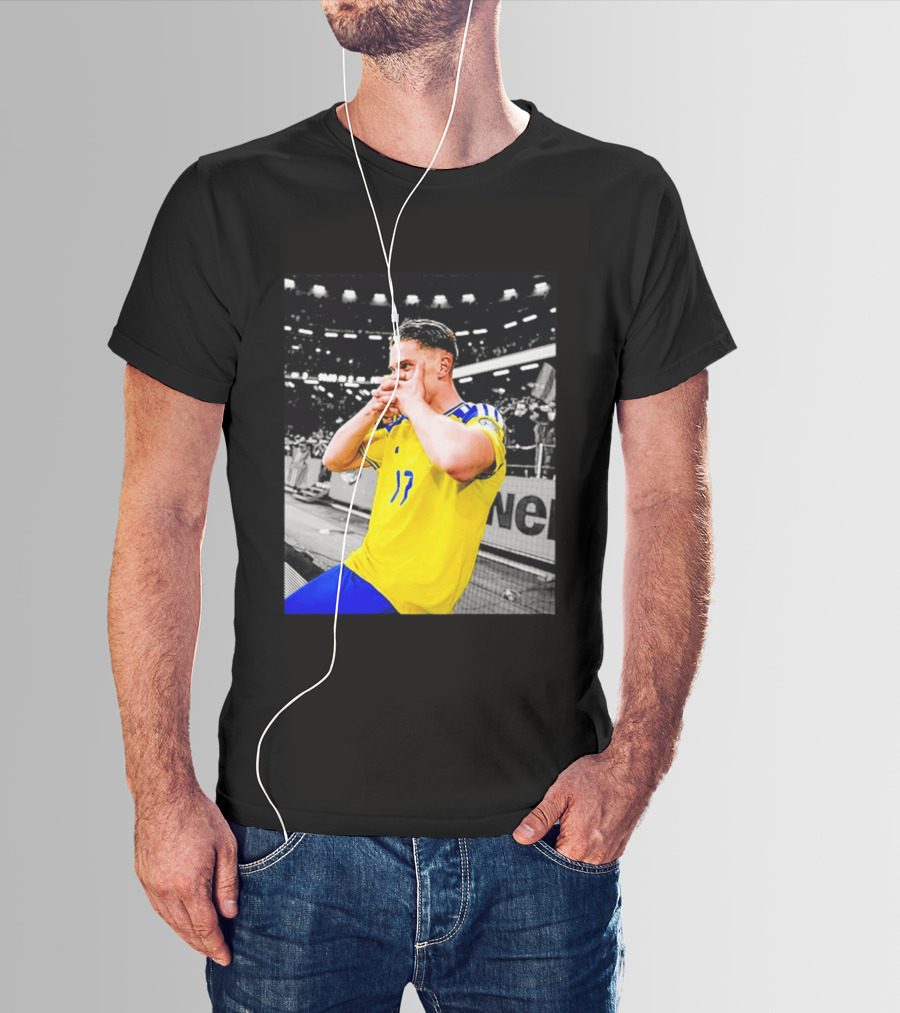 Viktor Gyokeres Sweden Yellow Soccer Jersey Celebration T-Shirt