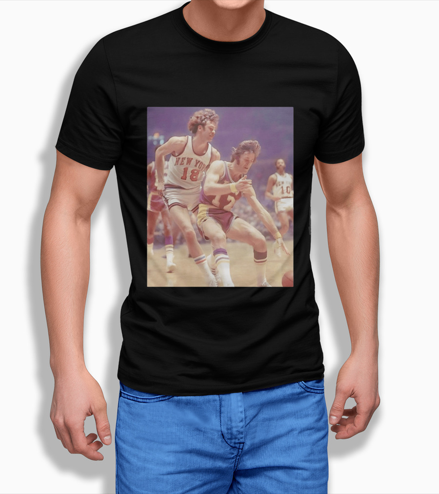 New York 18 Vs Los Angeles 12 Iconic Basketball Legends Phil Jackson Pat Riley Action Moment T-Shirt
