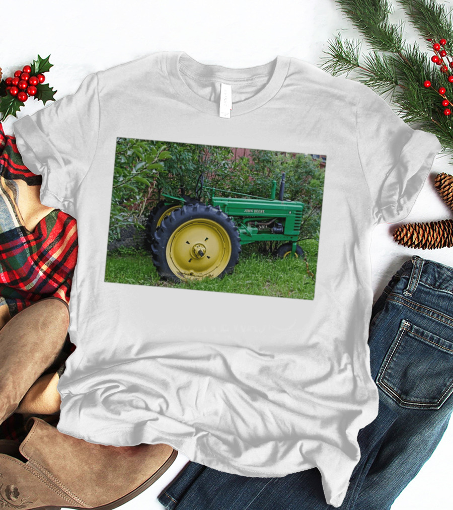John Deere Model B Tractor Vintage Farming Machinery T-Shirt