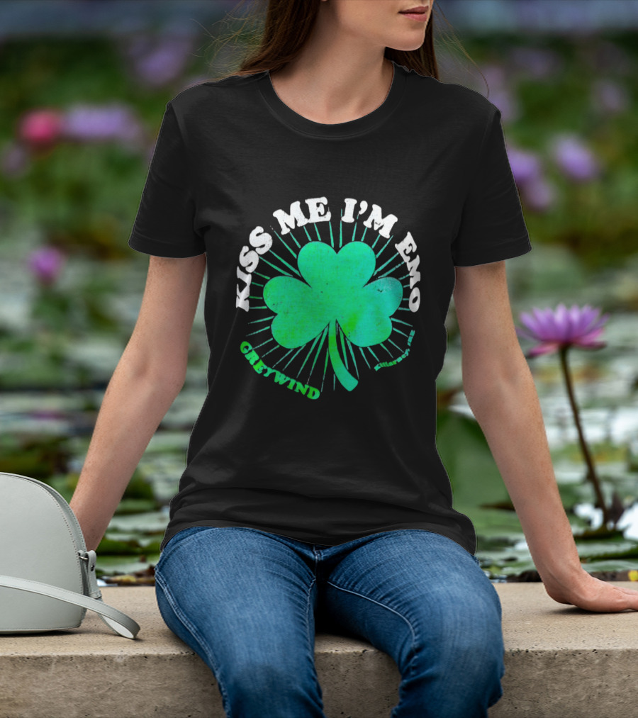 Kiss Me I'm Emo Greywind Shamrock Killarney Ireland T-Shirt