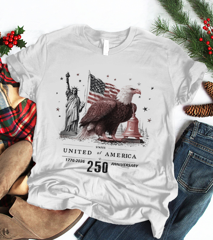 United States Of America 250 Anniversary Statue Of Liberty Eagle Bell T-Shirt
