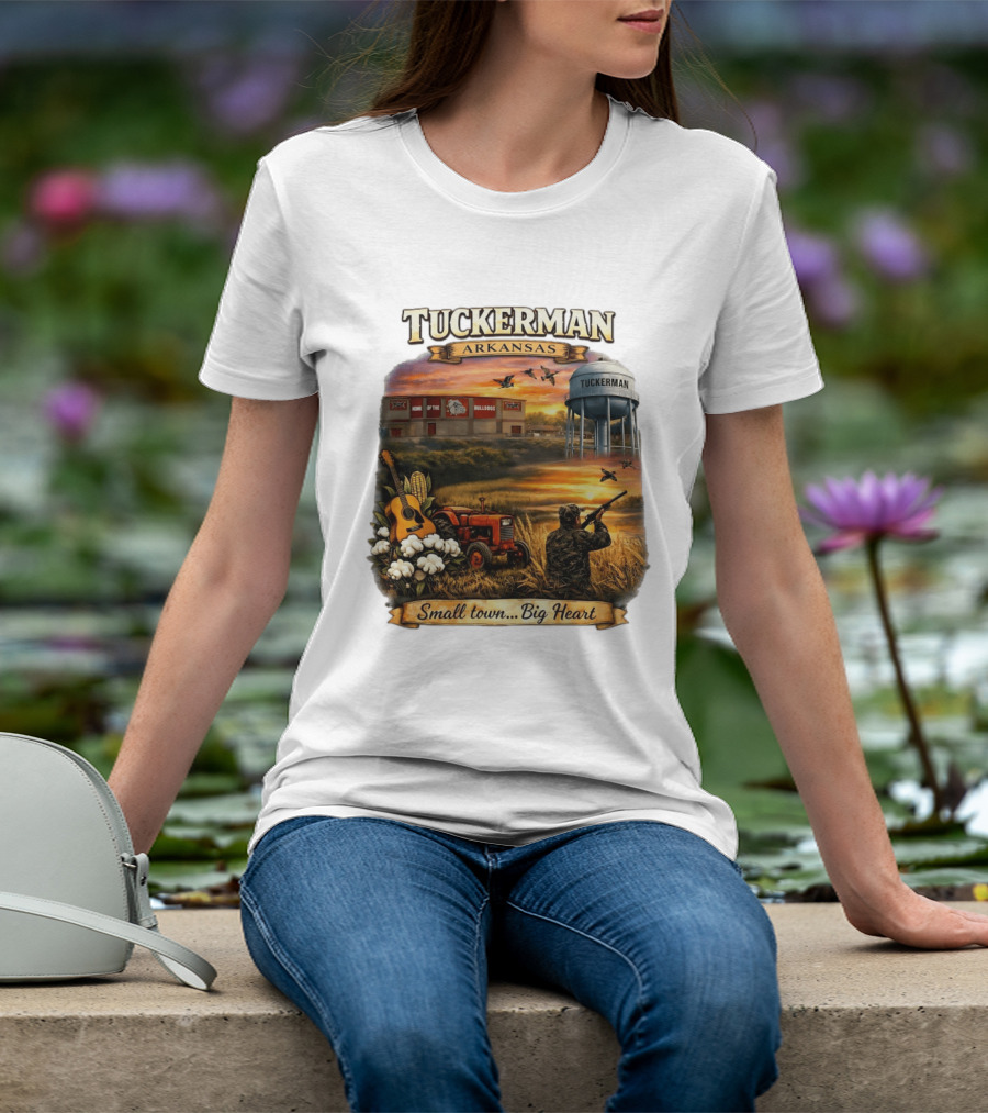 Tuckerman Arkansas Home Of The Bulldogs Water Tower Small Town Big Heart Tractor Hunter Guitar T-Shirt