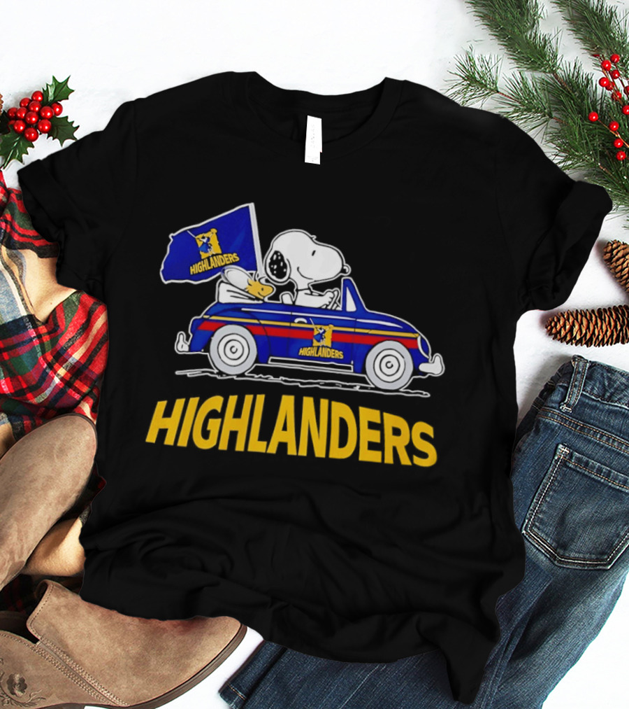 Snoopy And Woodstock Driving Car Cheering Highlanders Rugby T-Shirt