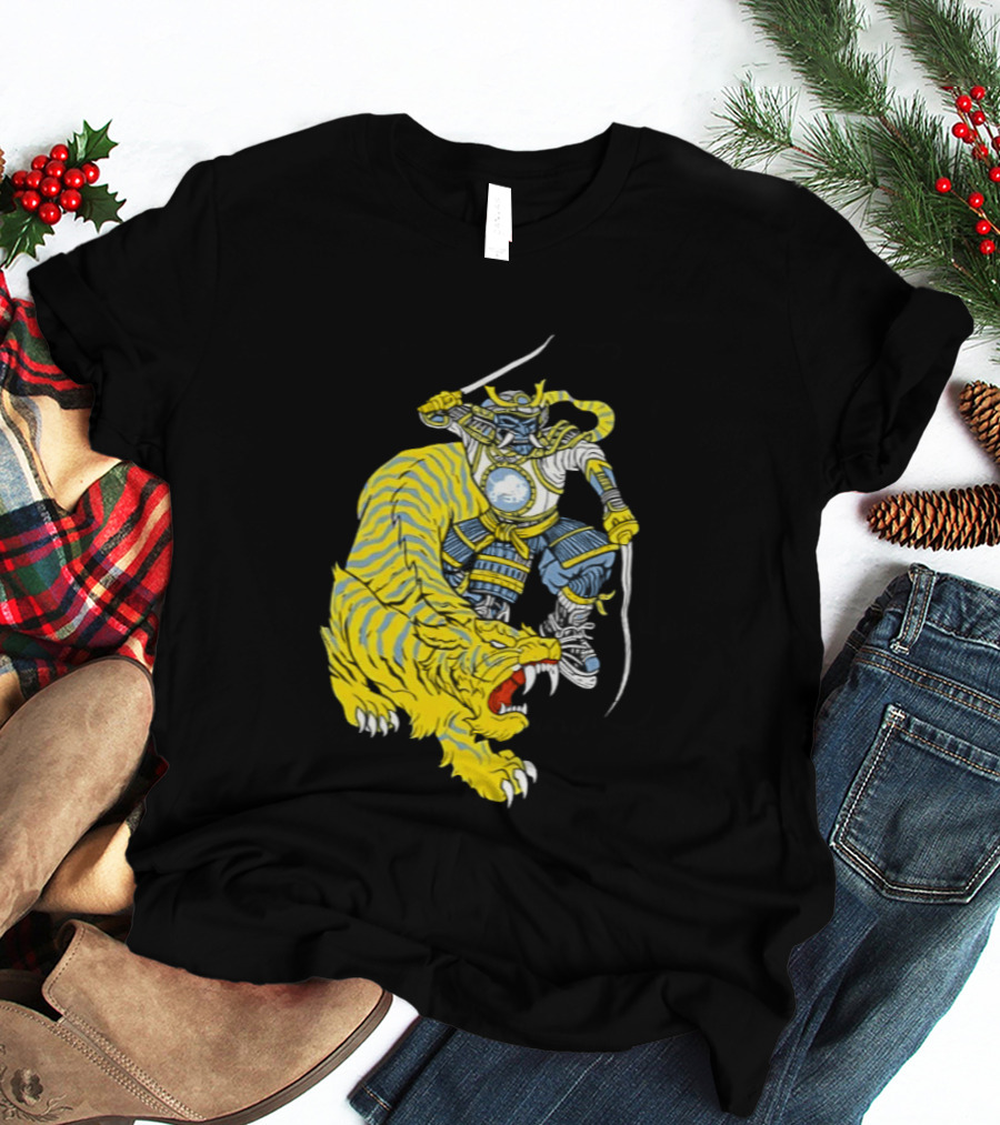 Buffalo Sabres Knight Battling Fierce Sabretooth Tiger T-Shirt