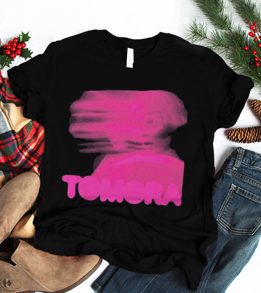 TOMORA Pink Blurred Portrait Friendly Companion T-Shirt