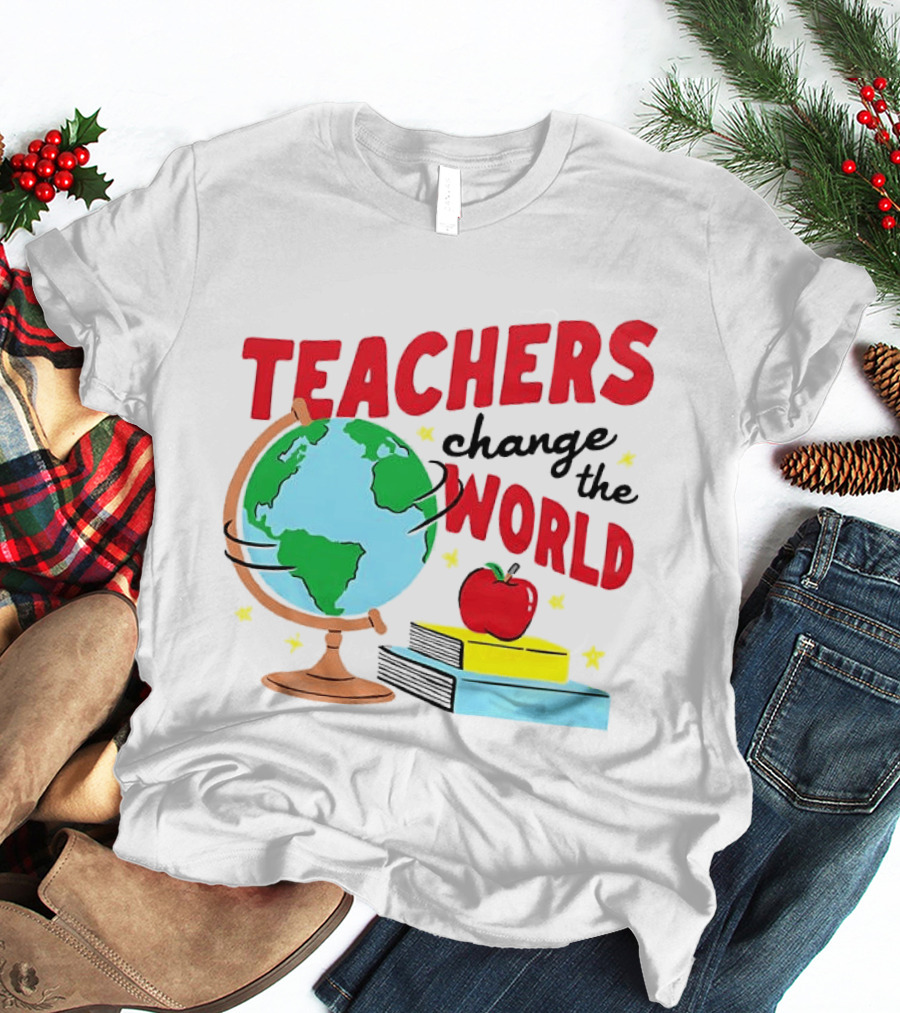 Teachers Change The World Globe Book Apple T-Shirt