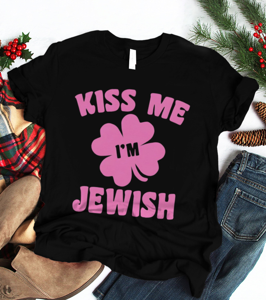 Kiss Me I'm Jewish Pink Shamrock St Patrick's Day T-Shirt