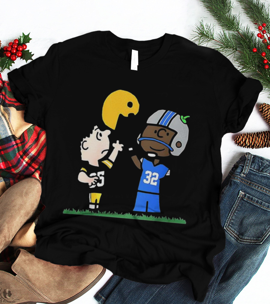 Green Bay Packers Vs Detroit Lions Peanuts Cartoon Lucy Charlie Brown Football T-Shirt