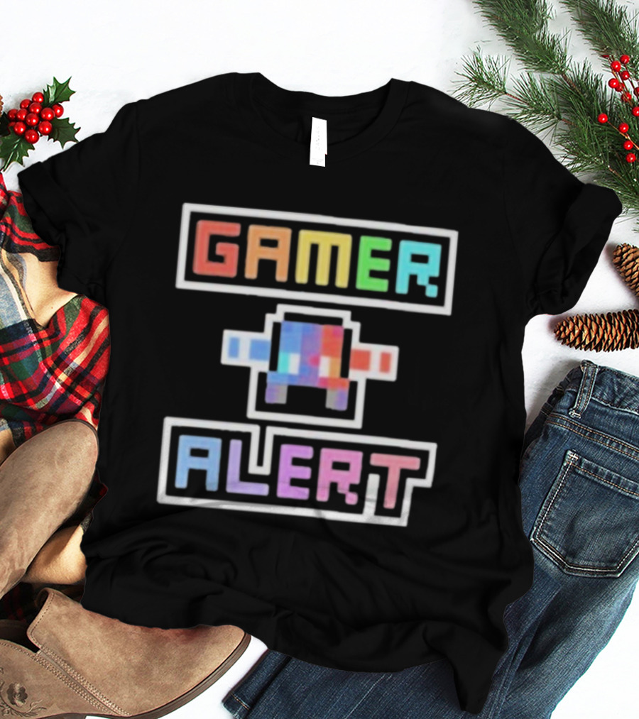 Gamer Alert Retro Pixel Art Style от Authorblues T-Shirt