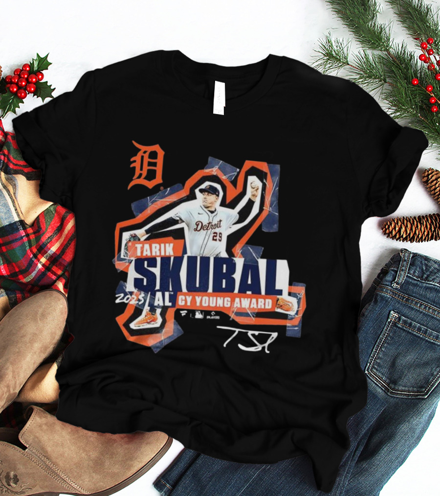 Tarik Skubal Detroit 2025 AL Cy Young Award Tigers Signature T-Shirt