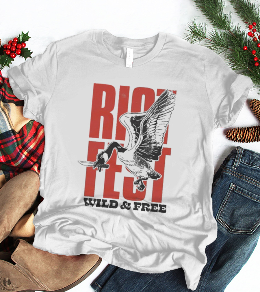 Riot Fest Wild And Free Goose Knife Iconic Design T-Shirt
