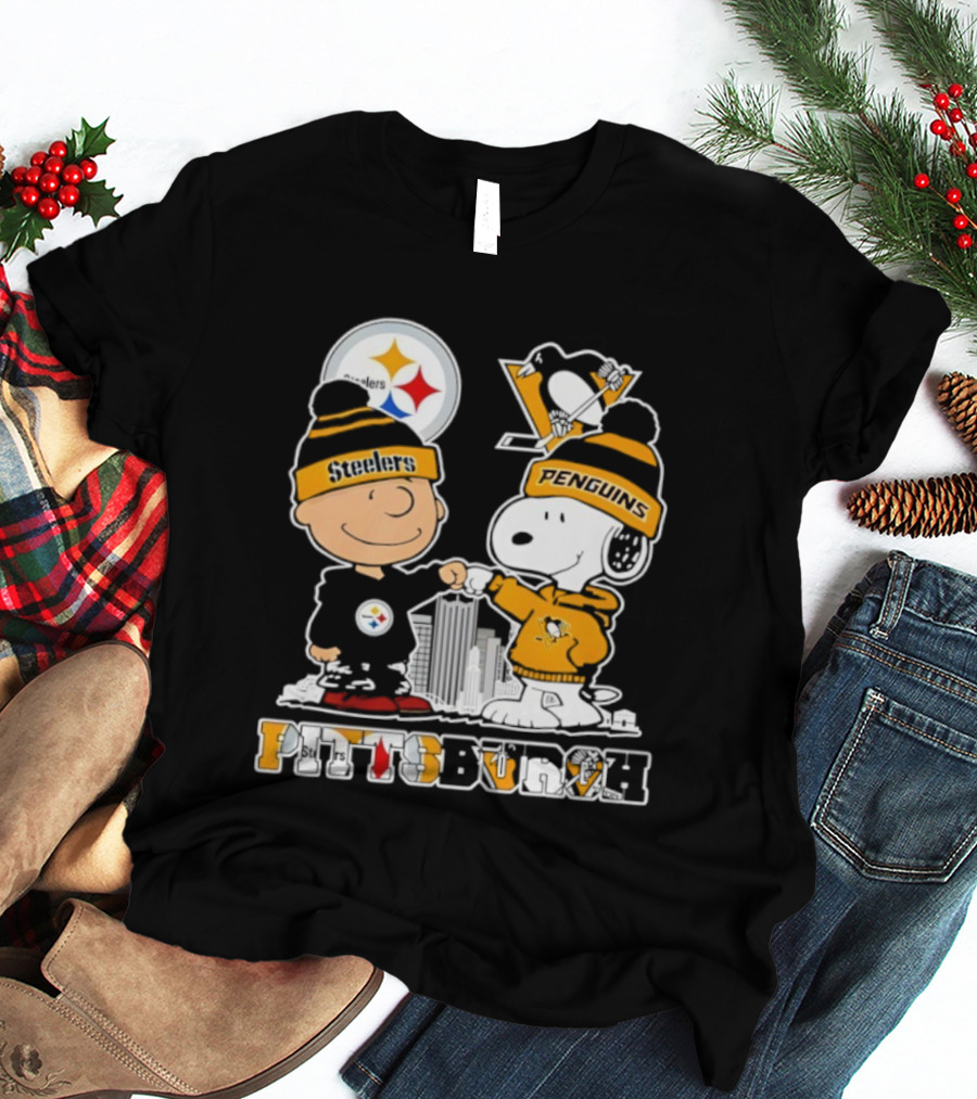 Pittsburgh Steelers Penguins Snoopy Charlie Brown Commemorative Sports Fan Graphic T-Shirt