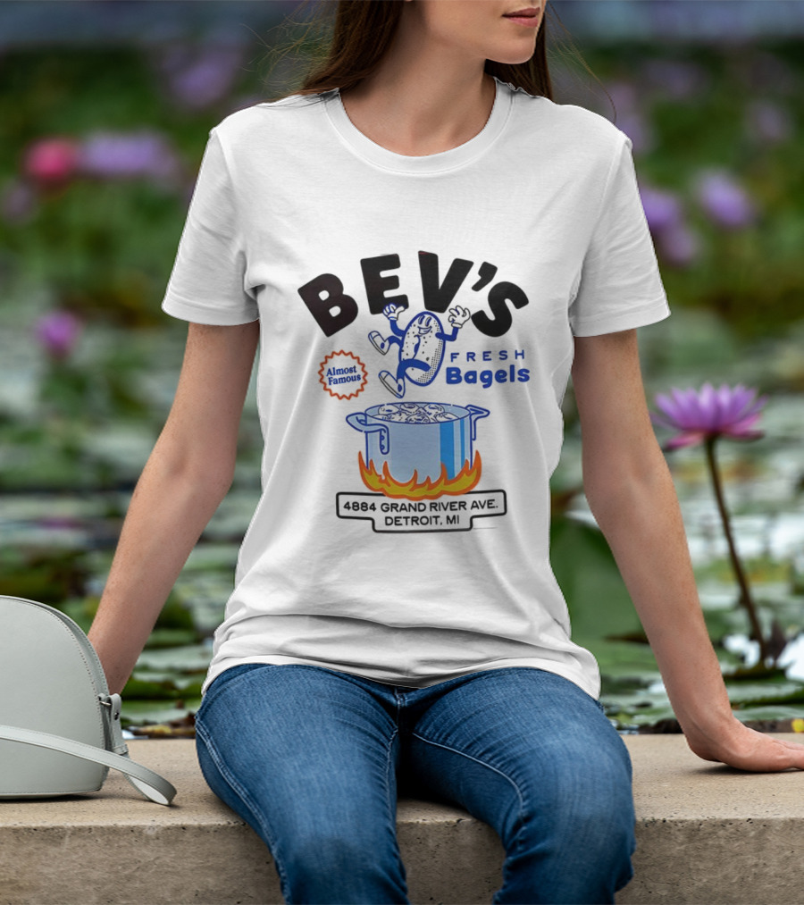 Bev’s Fresh Bagels 4884 Grand River Ave Detroit Animated Boiling Bagel Cartoon T-Shirt